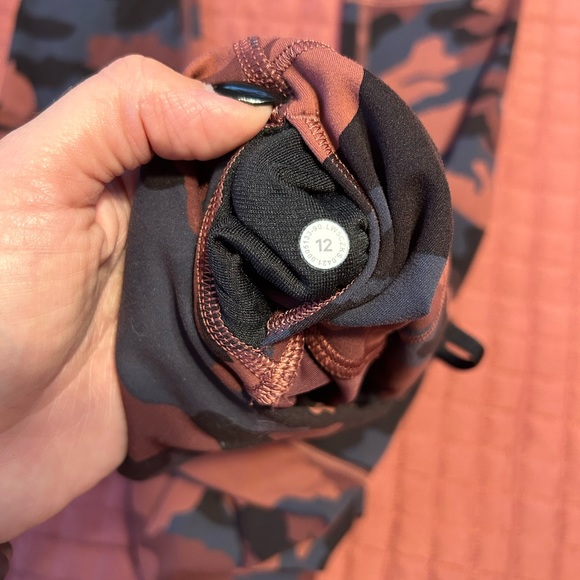 Lululemon Wunder Train High Rise - Picture 4 of 8